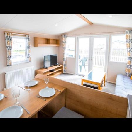 Mp676 Parkdean Camber Sands 외부 사진